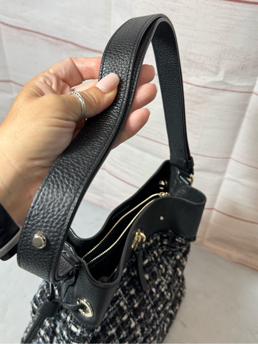 Kate Spade New York Marti Tweed Bucket Shoulder Bag Designer Classic - Picture 8 of 16